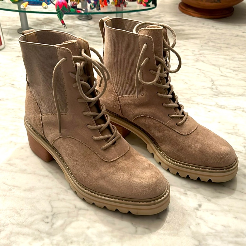 Bernardo boots 8.5